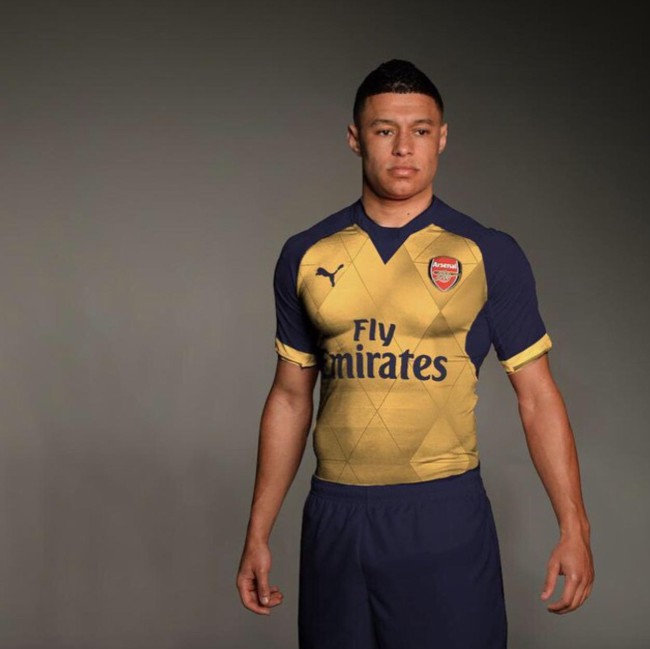 Which Style Will Man City Get? Puma Authentic Kits Slim vs ... Which Style Will Man City Get? Puma Authentic Kits Slim vs ...